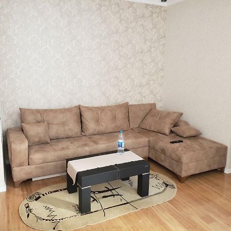 Уютная Квартира В Центре Баку Apartment Luaran gambar